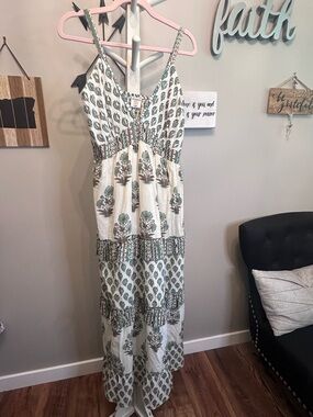 Sleeveless Printed Maxi Dress in Green and Cream